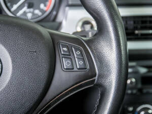 Imagen 16/50 de BMW 325i (2007)