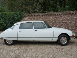 Image 45/50 of Citroën DS 21 Pallas (1971)