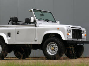 Immagine 5/49 di Land Rover Defender 90 (1990)