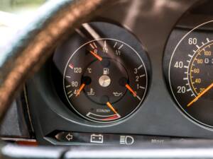 Afbeelding 36/40 van Mercedes-Benz 280 SL (1981)