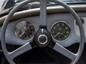 Immagine 16/28 di Daimler SP 250 (1961)
