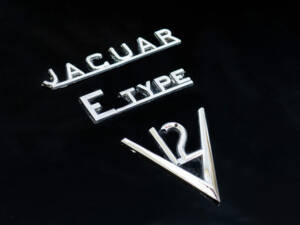 Image 5/48 of Jaguar E-Type V12 (1974)