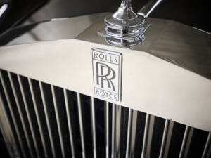 Image 15/99 of Rolls-Royce Corniche I (1979)