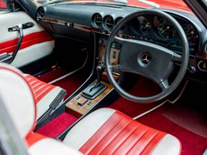 Image 6/25 de Mercedes-Benz 280 SL (1981)