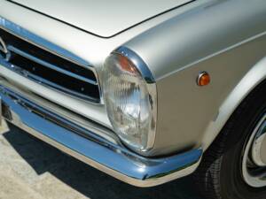 Bild 24/50 von Mercedes-Benz 230 SL (1965)