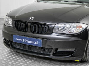 Image 19/50 of BMW 125i (2008)