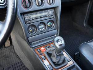 Immagine 29/50 di Mercedes-Benz 190 E 2.5-16 (1991)