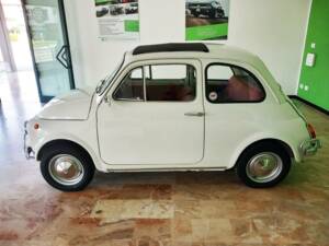 Image 4/10 of FIAT 500 L (1971)