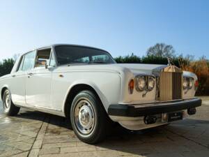 Image 9/50 of Rolls-Royce Silver Shadow II (1979)