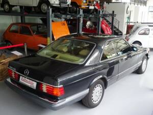 Image 4/19 of Mercedes-Benz 560 SEC (1991)