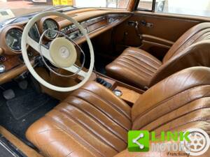 Imagen 9/10 de Mercedes-Benz 280 SE (1970)