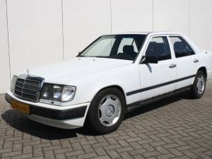 Imagen 1/11 de Mercedes-Benz 300 D (1985)