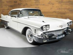 Image 1/5 of Cadillac 60 Special Fleetwood (1958)