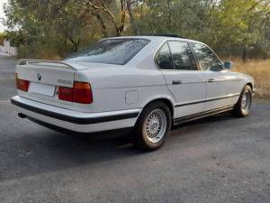 Image 5/54 of BMW 535i (1989)