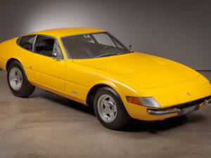 Bild 4/33 von Ferrari 365 GTB&#x2F;4 Daytona (1972)