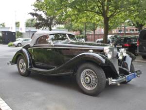 Image 2/25 of Mercedes-Benz 290 Roadster (1934)