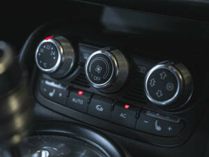 Image 13/38 of Audi R8 V10 (2010)