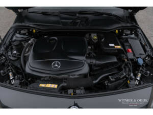 Image 32/32 of Mercedes-Benz A 180 (2014)