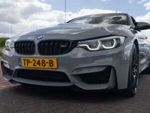 Image 2/6 of BMW M4 Competition (2018)