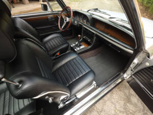 Image 9/95 of BMW 3.0 CSi (1975)