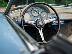 Immagine 33/46 di Porsche 356 B 1600 Roadster (1961)
