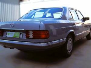 Bild 6/9 von Mercedes-Benz 380 SE (1985)