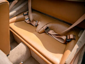 Image 36/50 of Aston Martin DB 2&#x2F;4 Mk I DHC (1954)