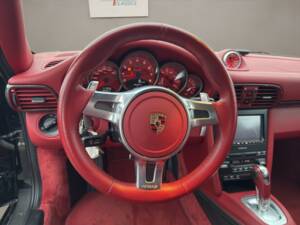 Image 20/44 of Porsche 911 Turbo (2010)