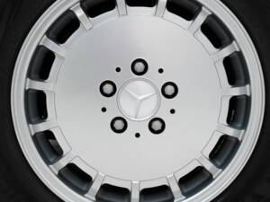 Image 11/15 of Mercedes-Benz 500 SL (1989)
