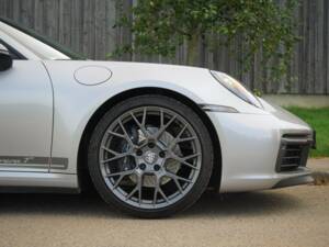 Image 4/39 of Porsche 911 Carrera T (2023)