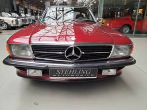 Immagine 6/26 di Mercedes-Benz 300 SL (1989)