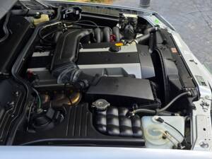 Image 32/61 of Mercedes-Benz SL 320 &quot;Mille Miglia&quot; (1995)