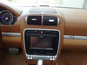 Image 53/93 of Porsche Cayenne Turbo (2007)