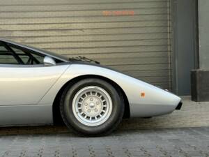 Image 31/45 of Lamborghini Countach LP 400 (1975)