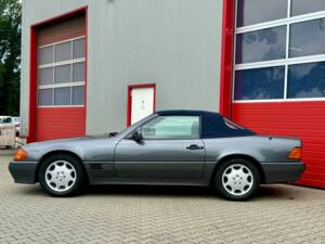 Immagine 5/44 di Mercedes-Benz SL 500 (1994)