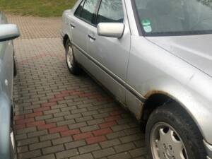 Bild 6/12 von Mercedes-Benz C 200 (1997)