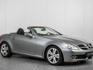 Imagen 5/50 de Mercedes-Benz SLK 200 Kompressor (2008)