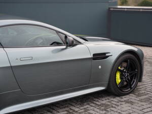 Bild 43/50 von Aston Martin V8 Vantage AMR (2018)