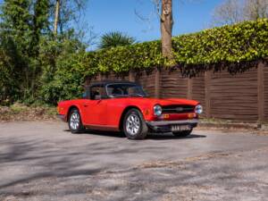 Image 10/41 of Triumph TR 6 (1972)