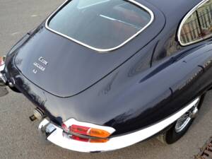 Afbeelding 18/32 van Jaguar E-Type 4.2 (1967)