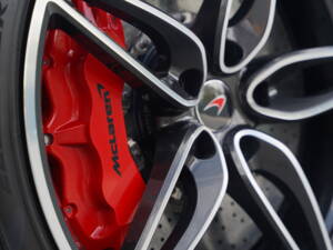 Afbeelding 43/50 van McLaren 570S (2016)