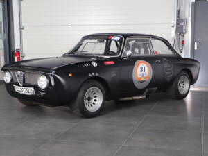 Image 3/42 of Alfa Romeo 1750 GT Veloce (1971)