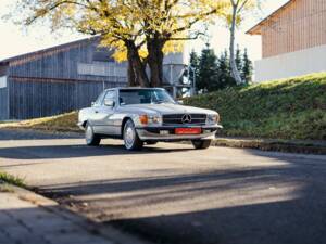 Image 35/50 of Mercedes-Benz 560 SL (1988)