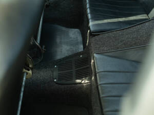 Image 95/127 of Porsche 911 2.0 (1964)