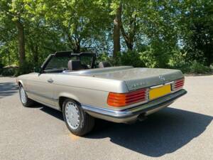Imagen 8/50 de Mercedes-Benz 500 SL (1989)