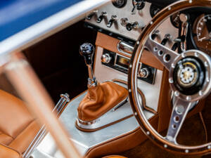 Image 24/39 of Jaguar E-Type &quot;Lightweight&quot; (1962)