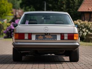Image 16/50 of Mercedes-Benz 280 SE (1985)