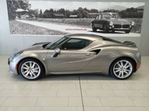 Image 1/13 of Alfa Romeo 4C (2014)