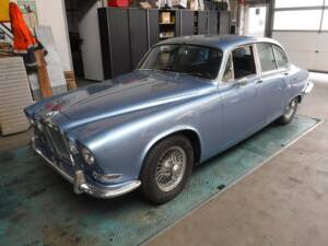 Image 10/50 of Jaguar 420 (1967)