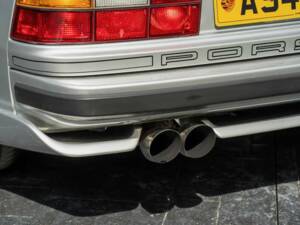 Immagine 34/50 di Porsche 944 Turbo (1990)